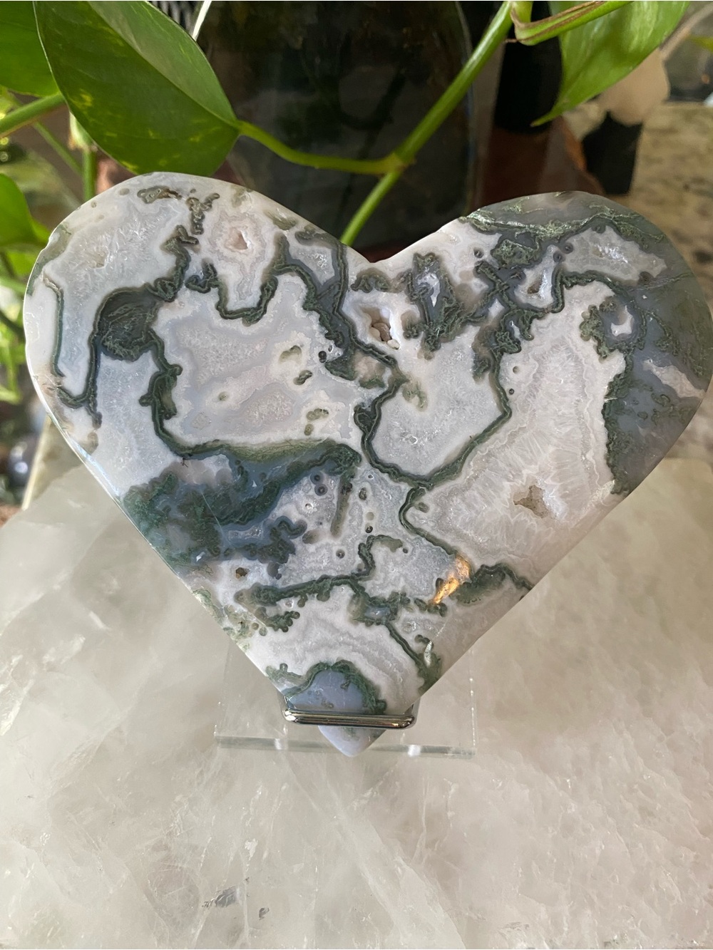 🤍🌿 5-Inch Moss Agate Heart — A Little Piece of Nature’s Artwork 🌿🤍